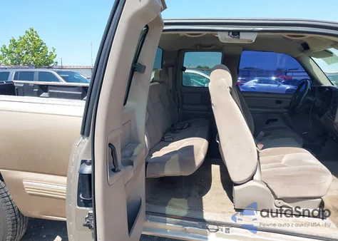 2004 GMC Sierra 1500 Sle из США, поврежденный, VIN 2GTEC19T441140840